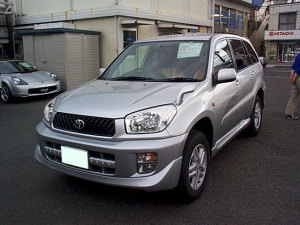 02 New RAV4 EXTERIOR 1